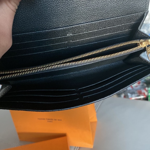 Louis Vuitton Sarah M Empreinte Noir Wallet - Picture 3 of 13
